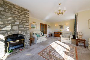 Sitting Room- click for photo gallery